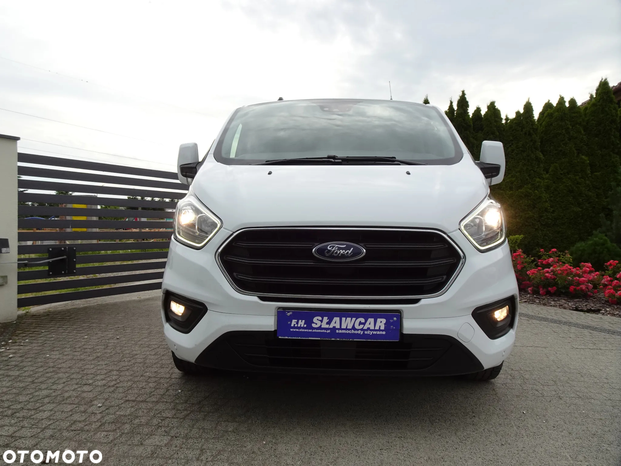 Ford Transit Custom 320 L2H1 Limited (bryg.) - 9