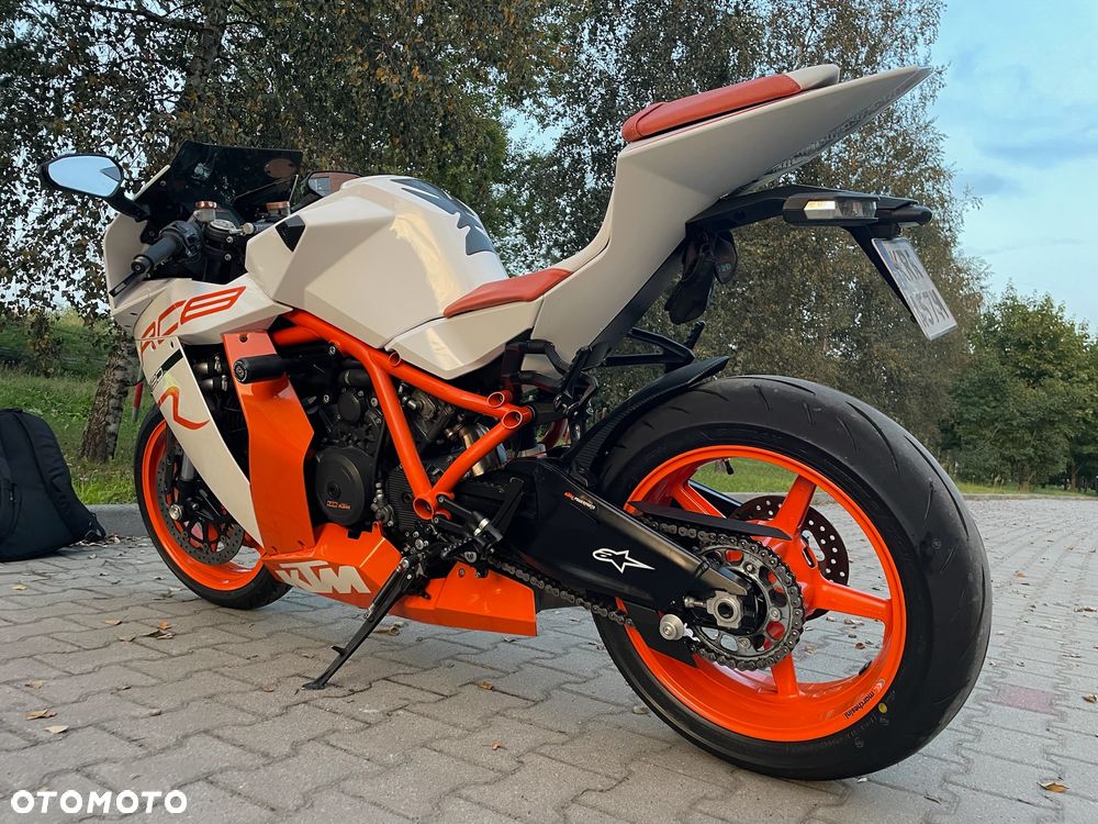 KTM RC 8 - 16