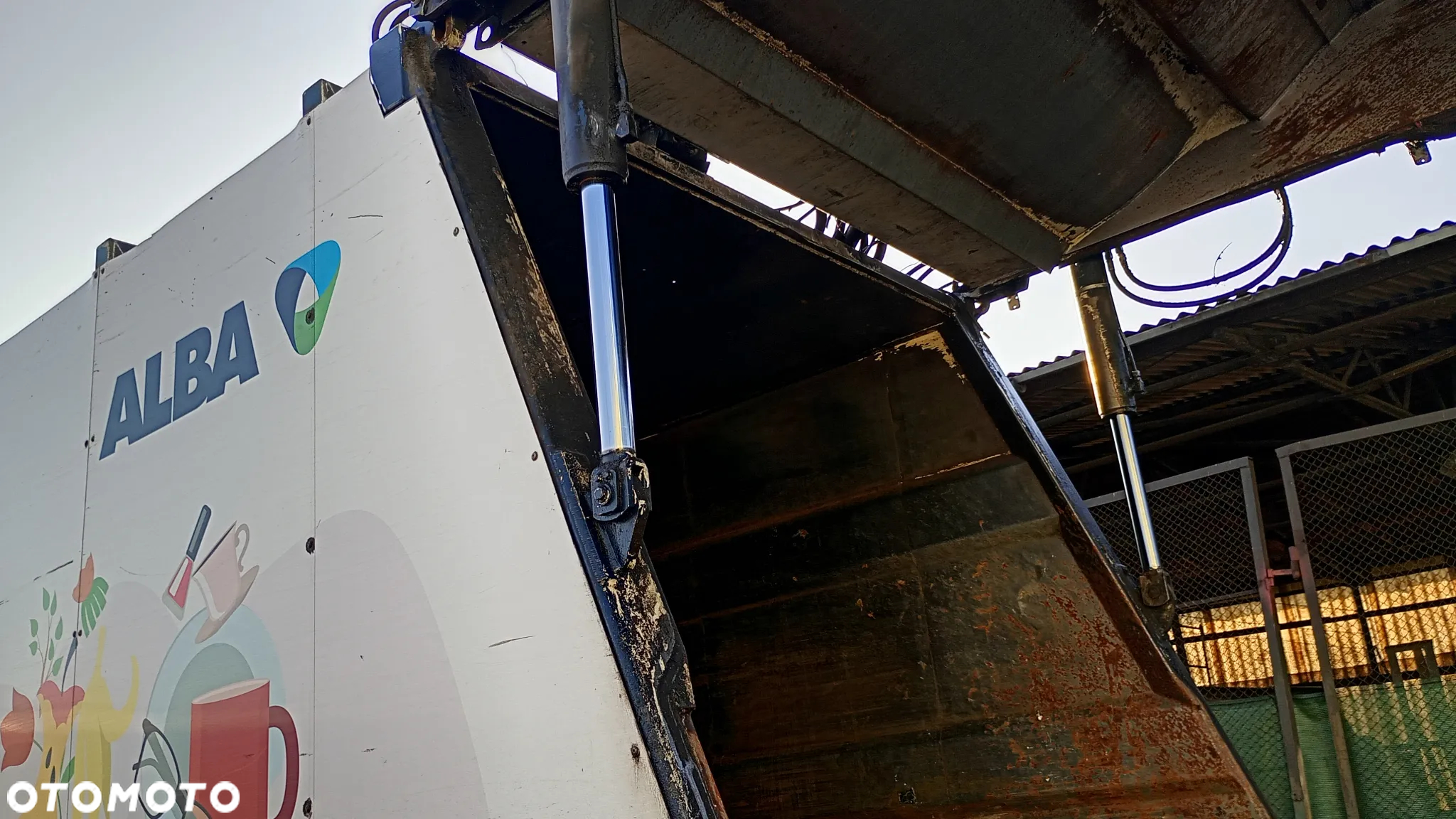 FV.  DŁUGI Siłownik  Hydrauliczny prasy ściany wypychającej dwustronnego działania  4 stopniowy  Rozłożony 440 cm Złożony 145 cm Skok 295 cm MOCNY - 11