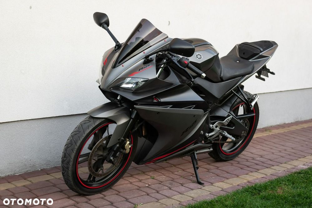 Yamaha YZF - 6