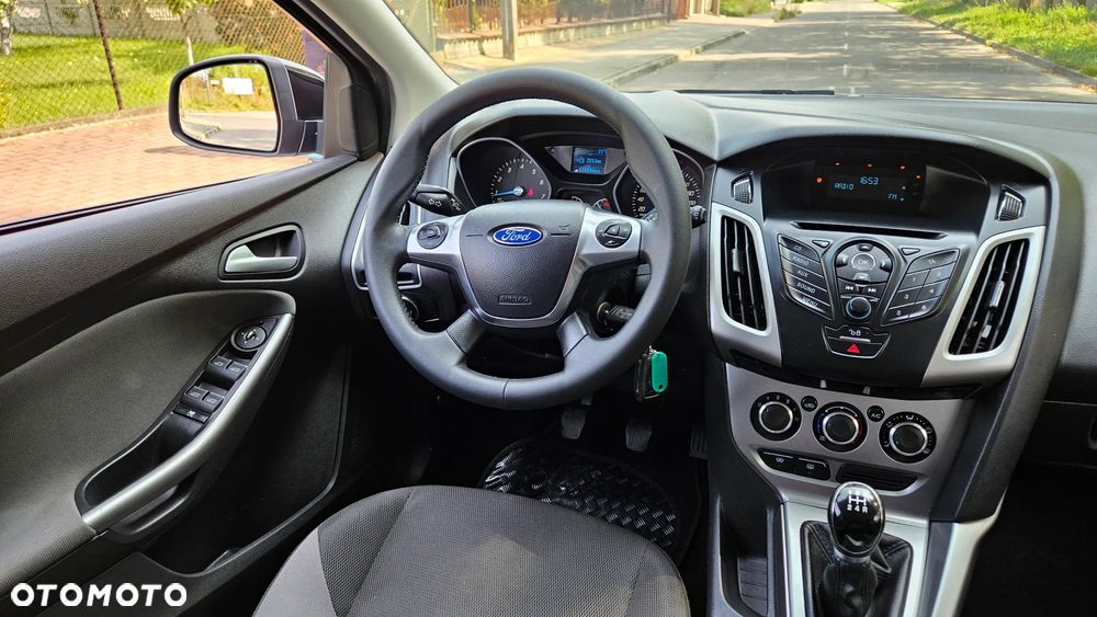 Ford Focus 1.6 Edition - 21