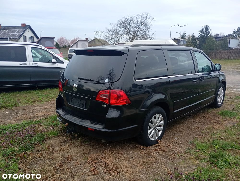 Volkswagen Routan - 2