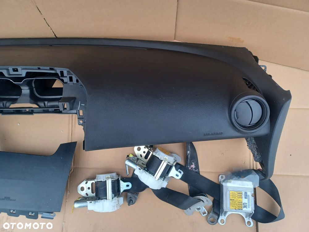 DESKA KOKPIT PASY RAV4 LIFT 09-12 - 7