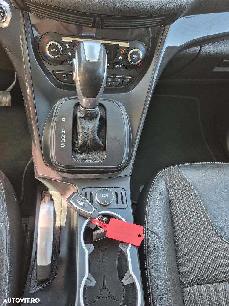 Ford Kuga 2.0 TDCi 4WD Powershift Titanium - 9