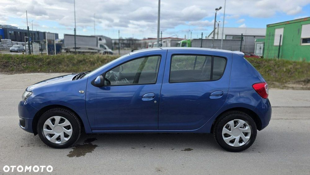 Dacia Sandero - 8
