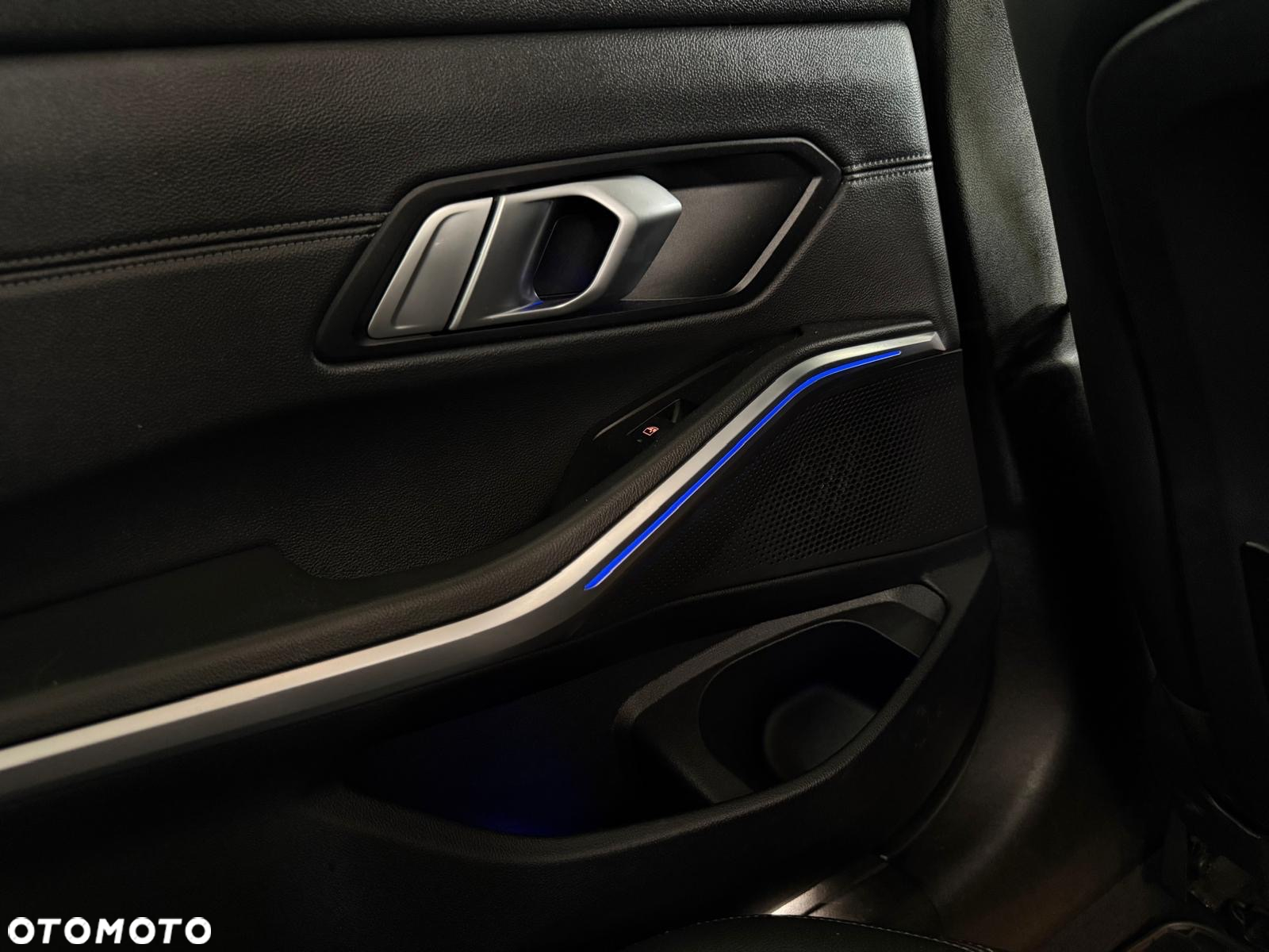BMW Seria 3 - 17
