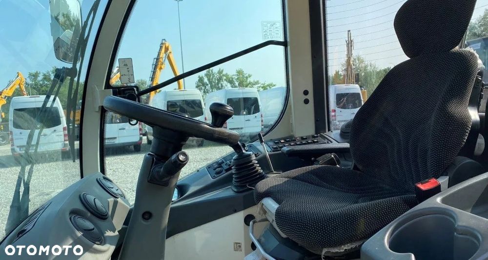 Liebherr L 508 Compact - 10