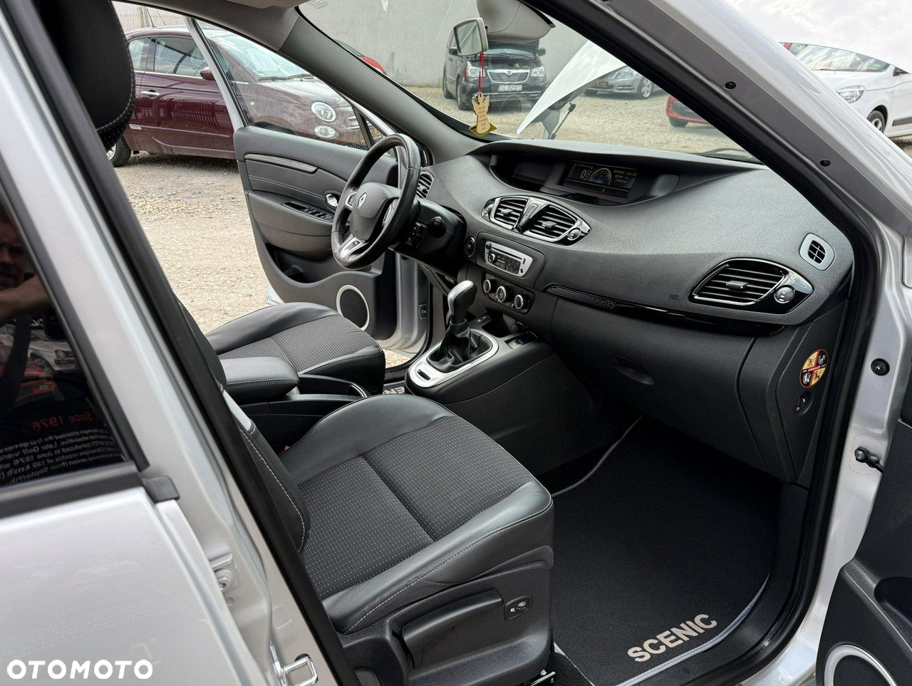 Renault Scenic 2.0 16V Privilege CVT Euro5 - 25