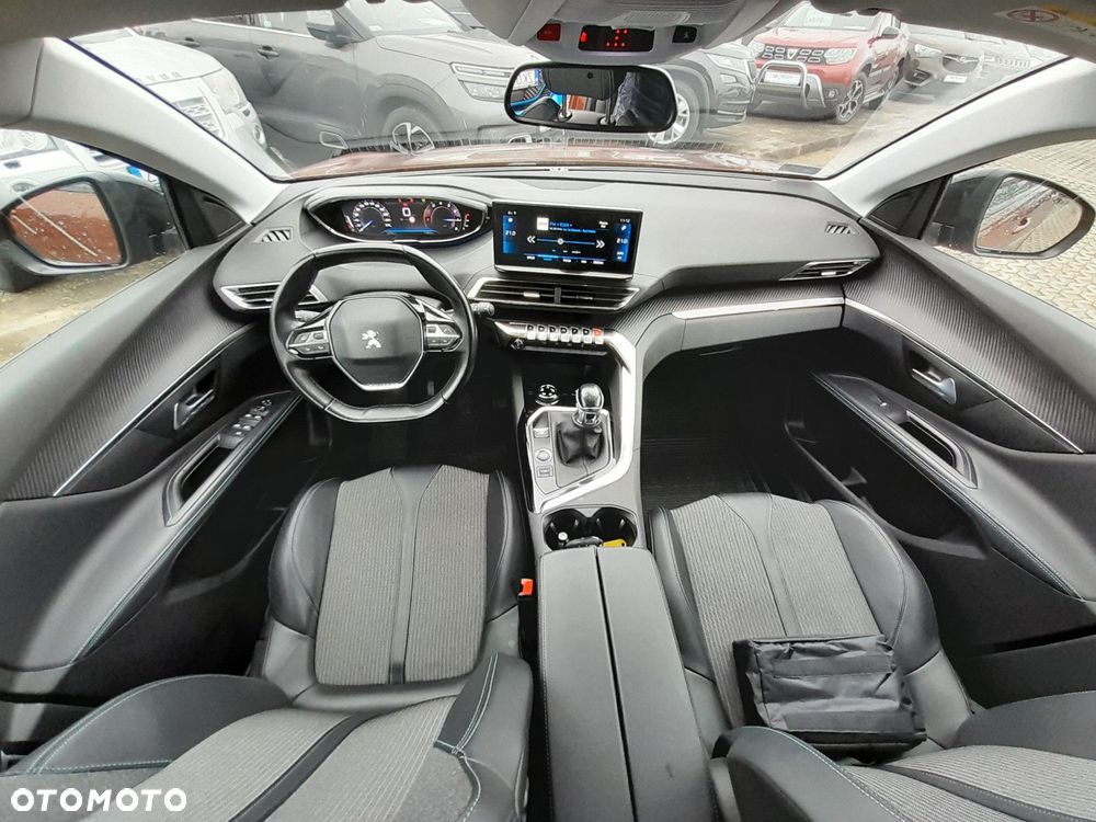 Peugeot 5008 1.2 PureTech Allure S&S - 16