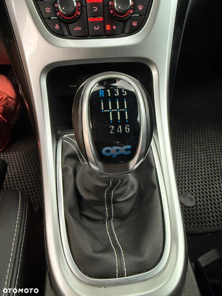 Opel Astra OPC Start/Stop - 10