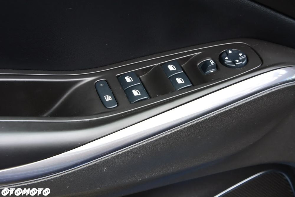 Opel Grandland X 1.2 Start/Stop Business Elegance - 21