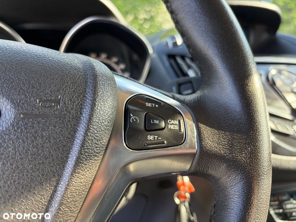 Ford Tourneo Courier 1.5 TDCi Ambiente - 20