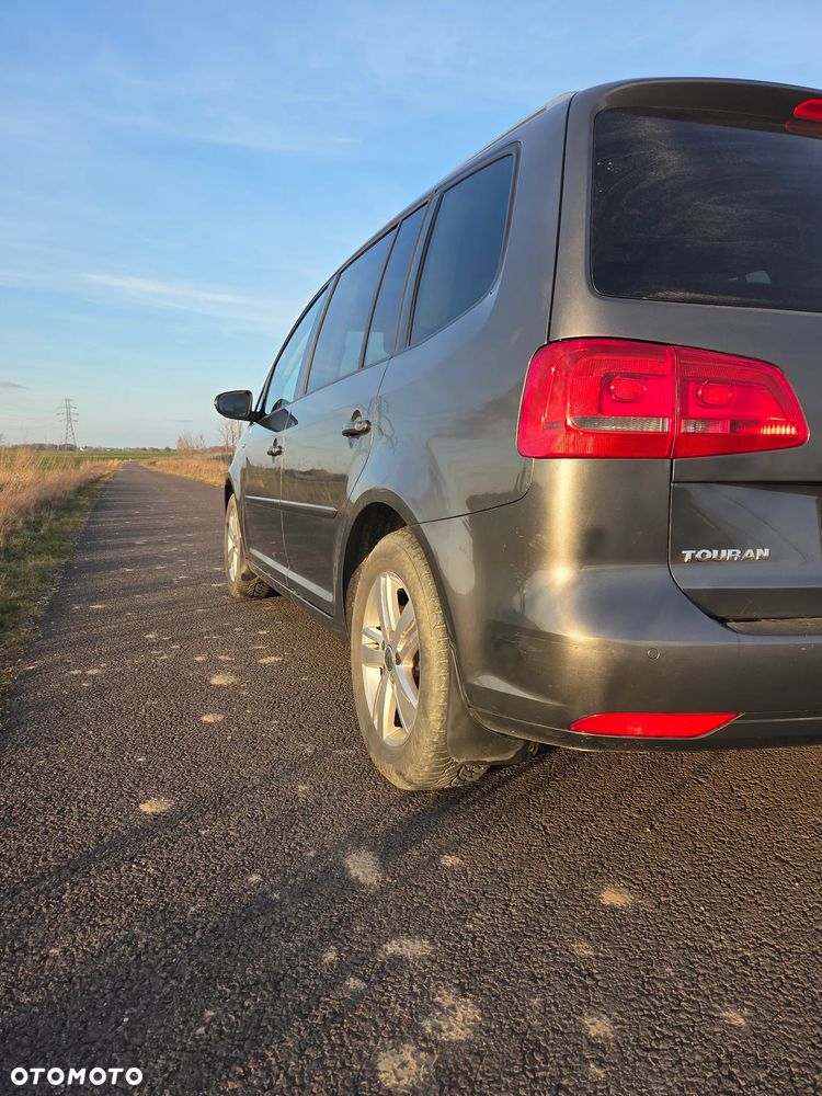 Volkswagen Touran 1.6 TDI DPF BlueMotion Technology MATCH - 9