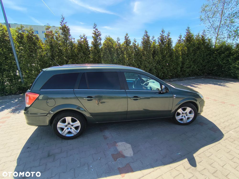 Opel Astra 1.6 Edition 111 Jahre - 12