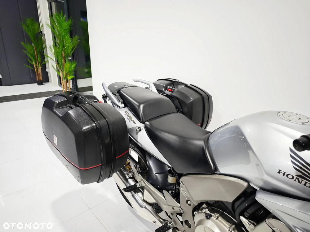 Honda CBF - 10