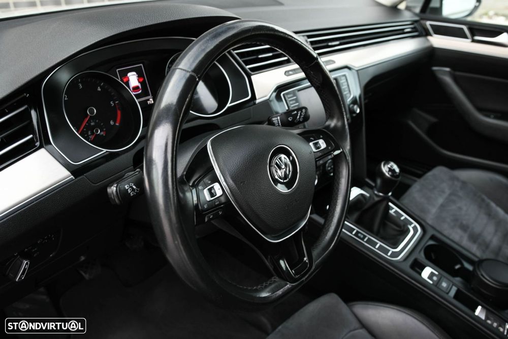 VW Passat Variant 2.0 TDI Highline - 3