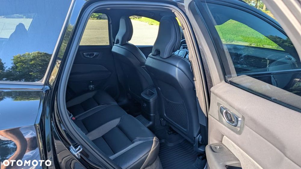 Volvo XC 60 T6 AWD Recharge Geartronic RDesign - 17