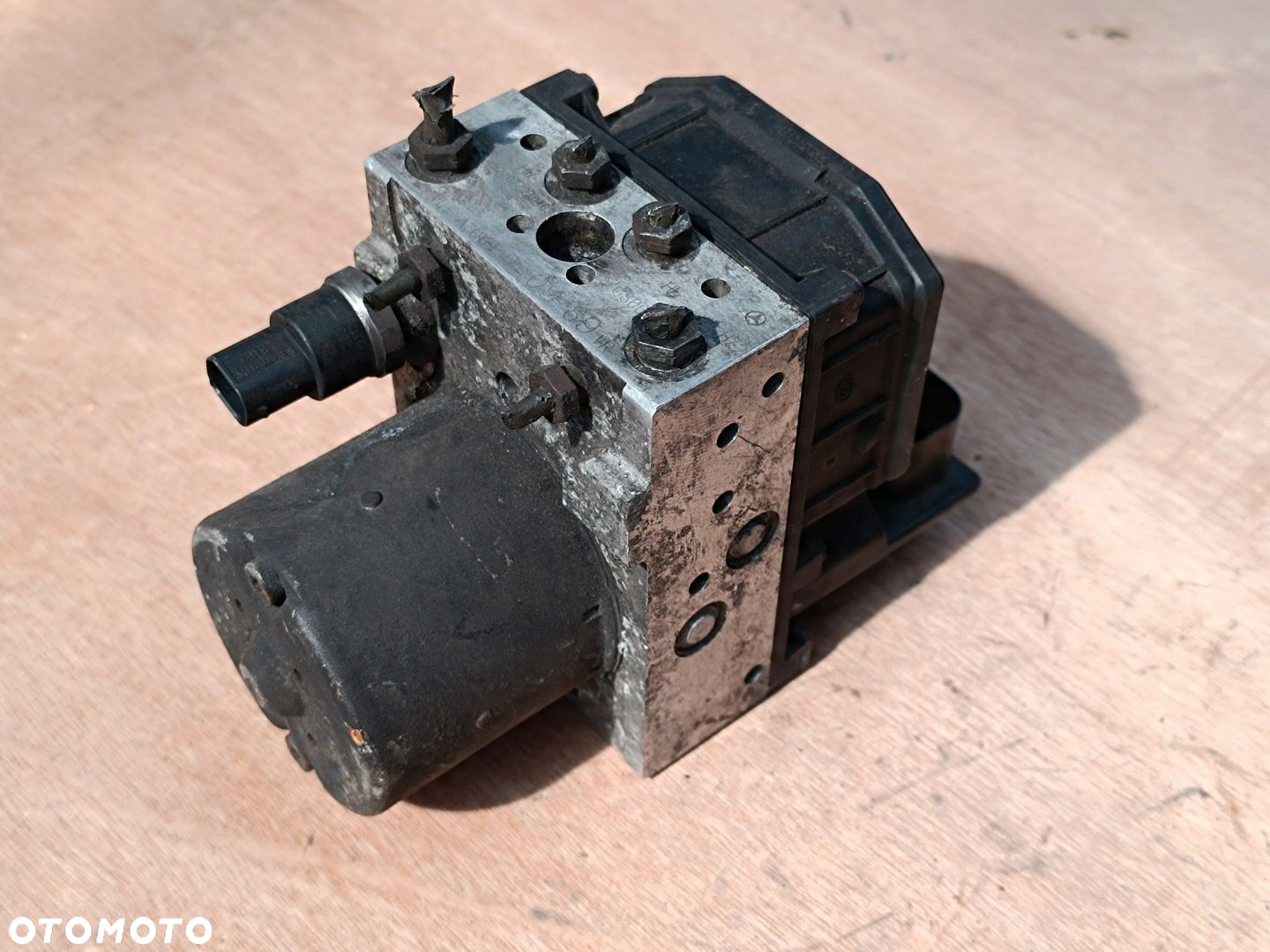 Pompa ABS Vito 2.2 CDI W639 03-14 A0014460989 - 3