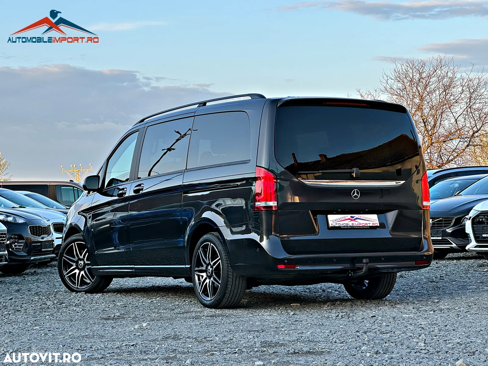 Mercedes-Benz V 300 d lang 4Matic 9G-TRONIC Exclusive Edition - 4