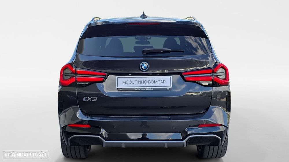 BMW iX3 M Sport Impressive - 6