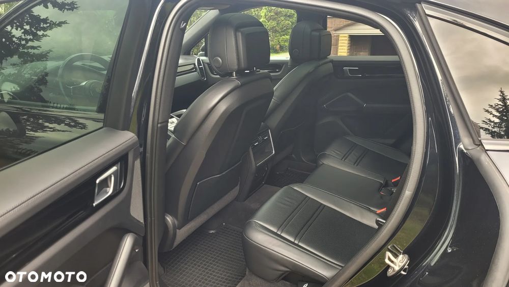 Porsche Cayenne Standard - 18