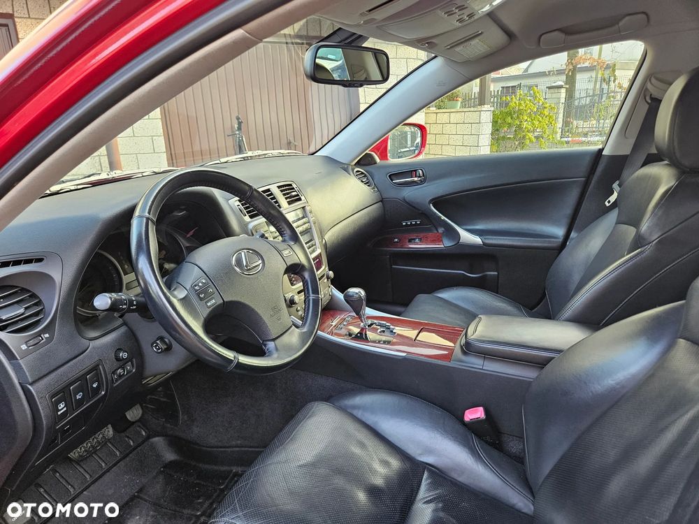 Lexus IS 250 Prestige - 8