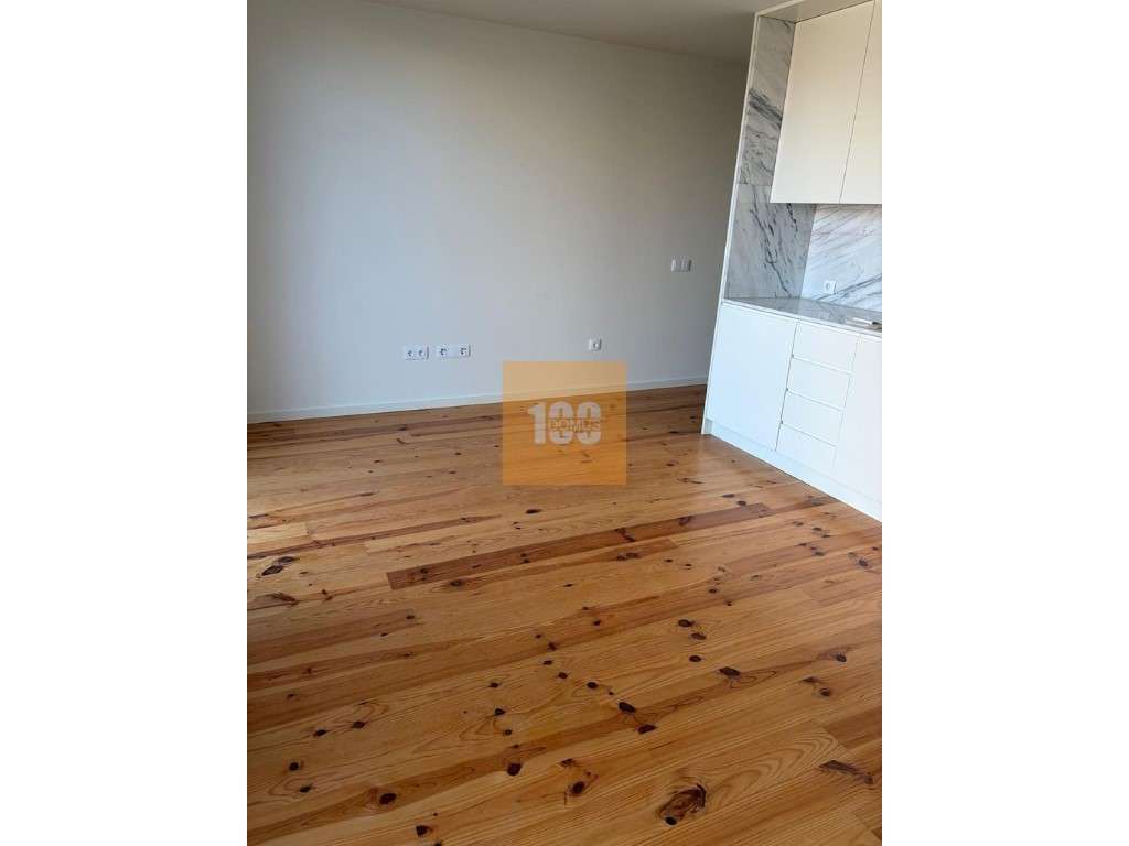 Apartamento T0 na Baixa do Porto - Grande imagem: 5/20