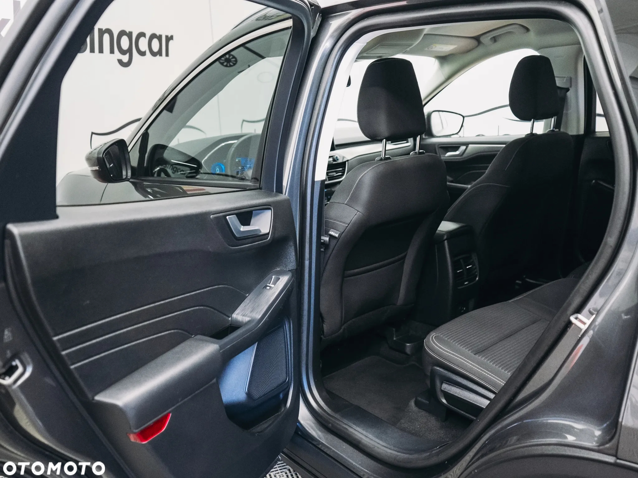 Ford Kuga 1.5 EcoBlue FWD Titanium - 17