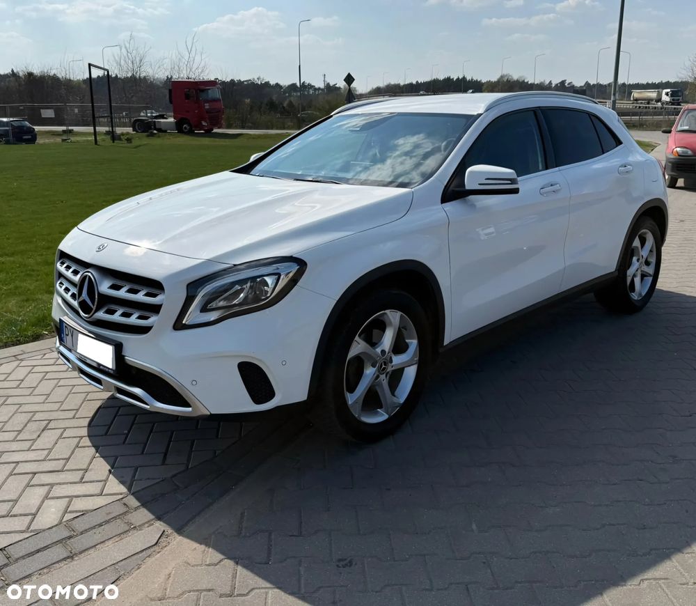 Mercedes-Benz GLA 200 7G-DCT - 9