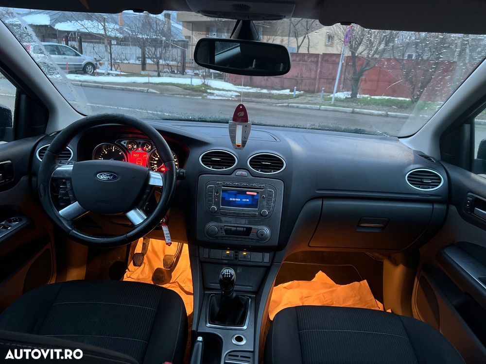 Ford Focus 1.6 TDCI DPF Start-Stopp-System Titanium - 9