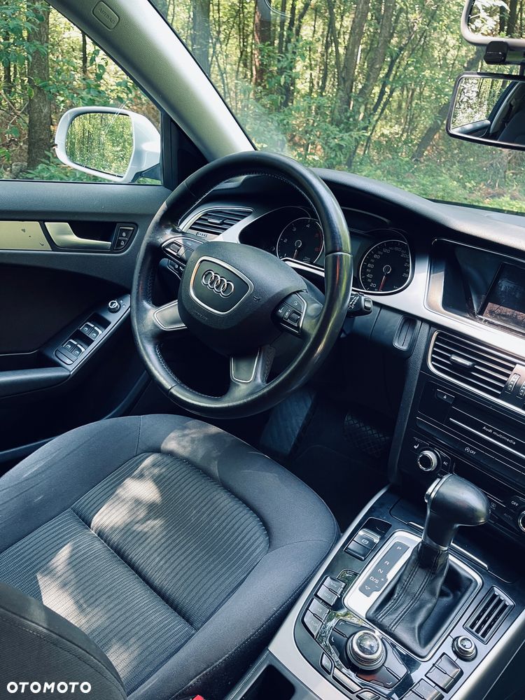 Audi A4 Avant 2.0 TDI DPF clean diesel multitronic Ambiente - 9
