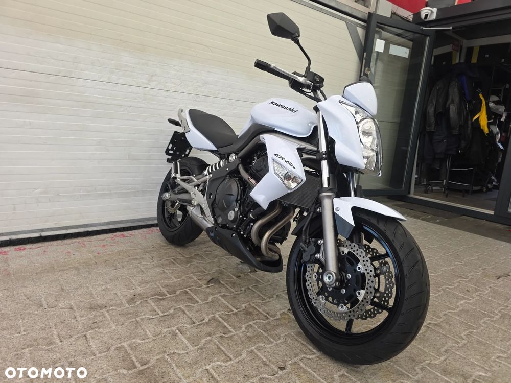 Kawasaki ER - 12