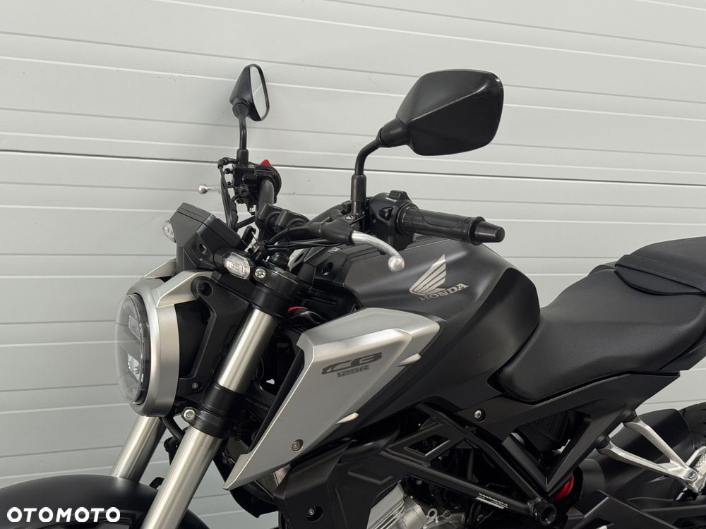 Honda CB - 22