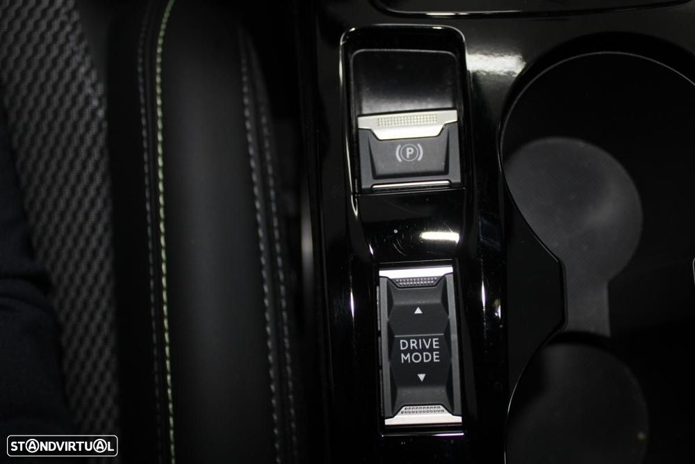 Peugeot e-2008 54 kWh GT - 19