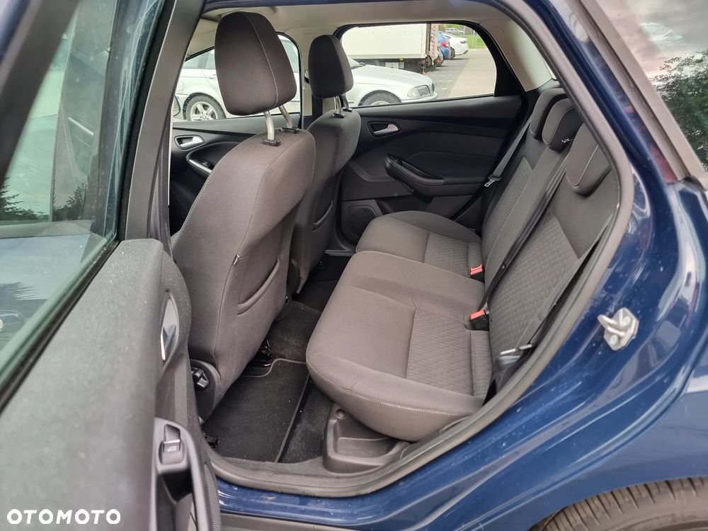 Ford Focus 1.6 TDCi DPF SYNC Edition - 8