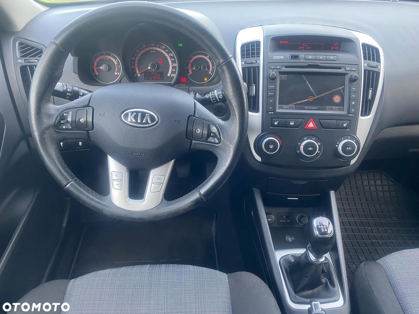 Kia ProCeed - 36