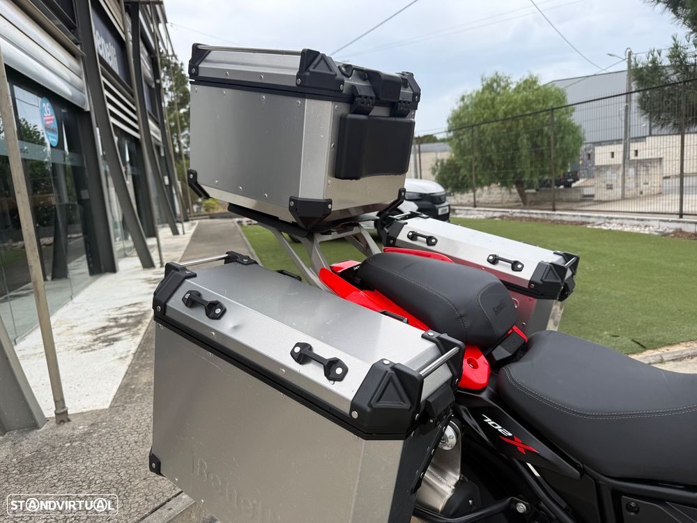 Benelli TRK 702 X com malas de alumínio - 16