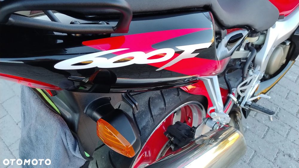 Honda CBR - 28