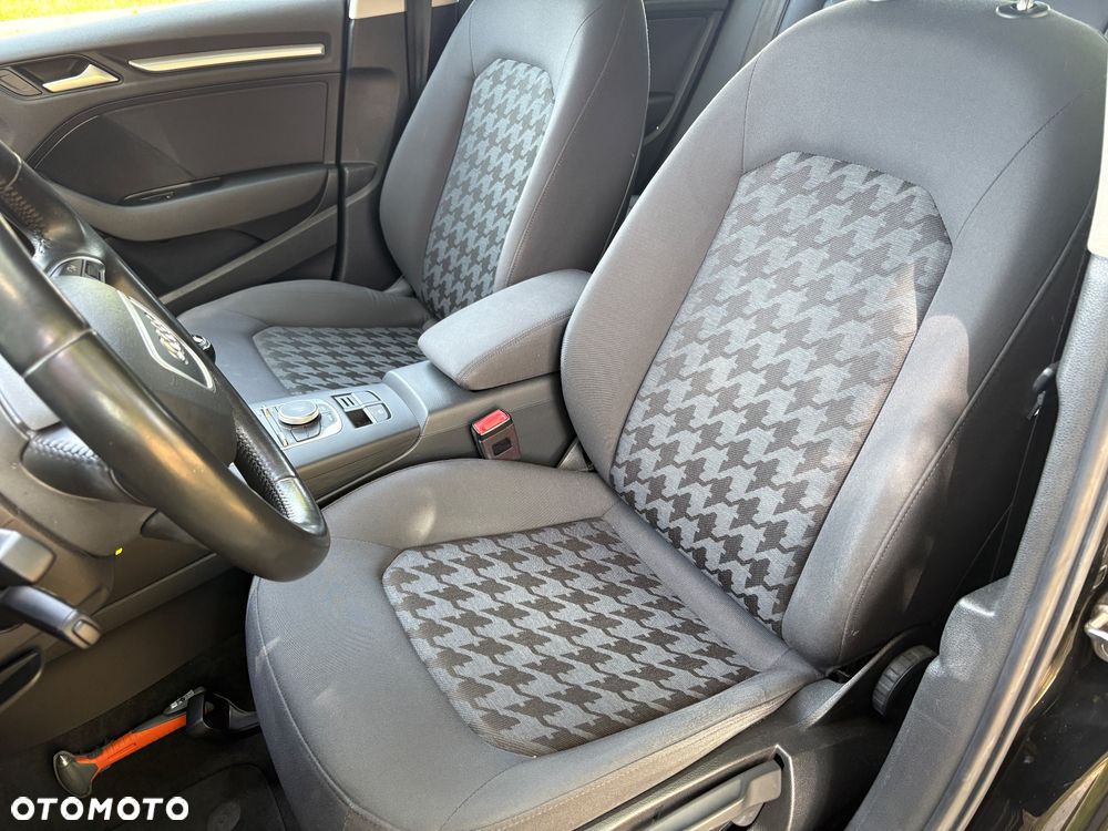 Audi A3 Sportback 1.6 TDI (clean diesel) S line Sportpaket - 17