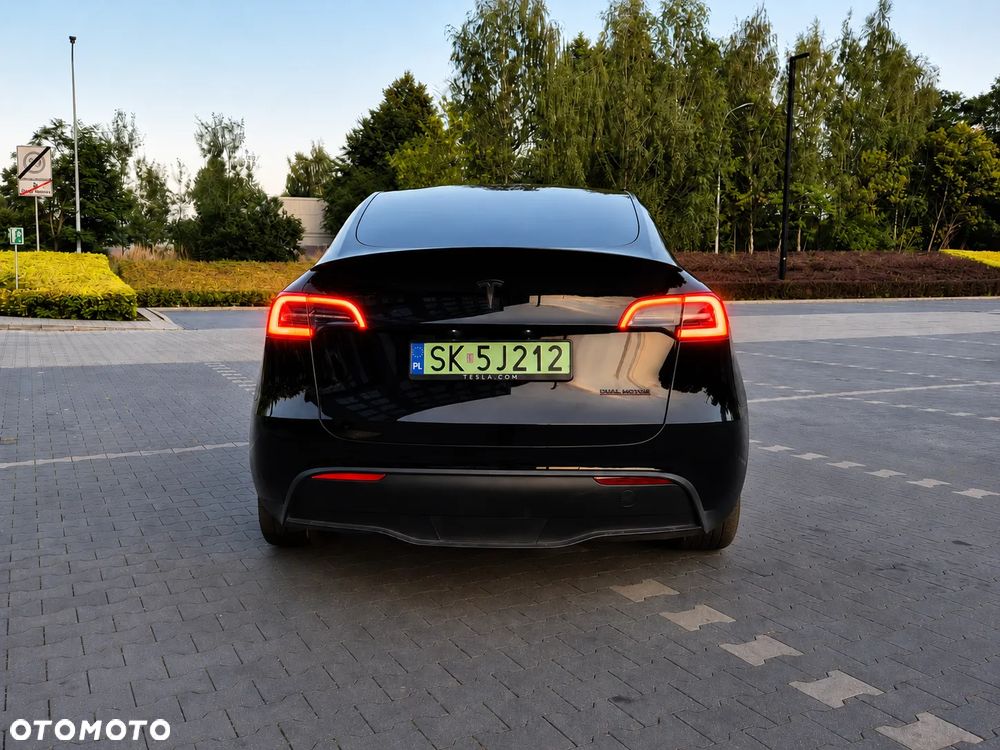 Tesla Model Y Performance AWD - 8