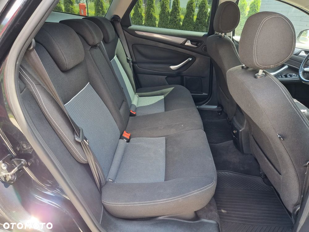 Ford Mondeo 2.0 TDCi Gold X - 16