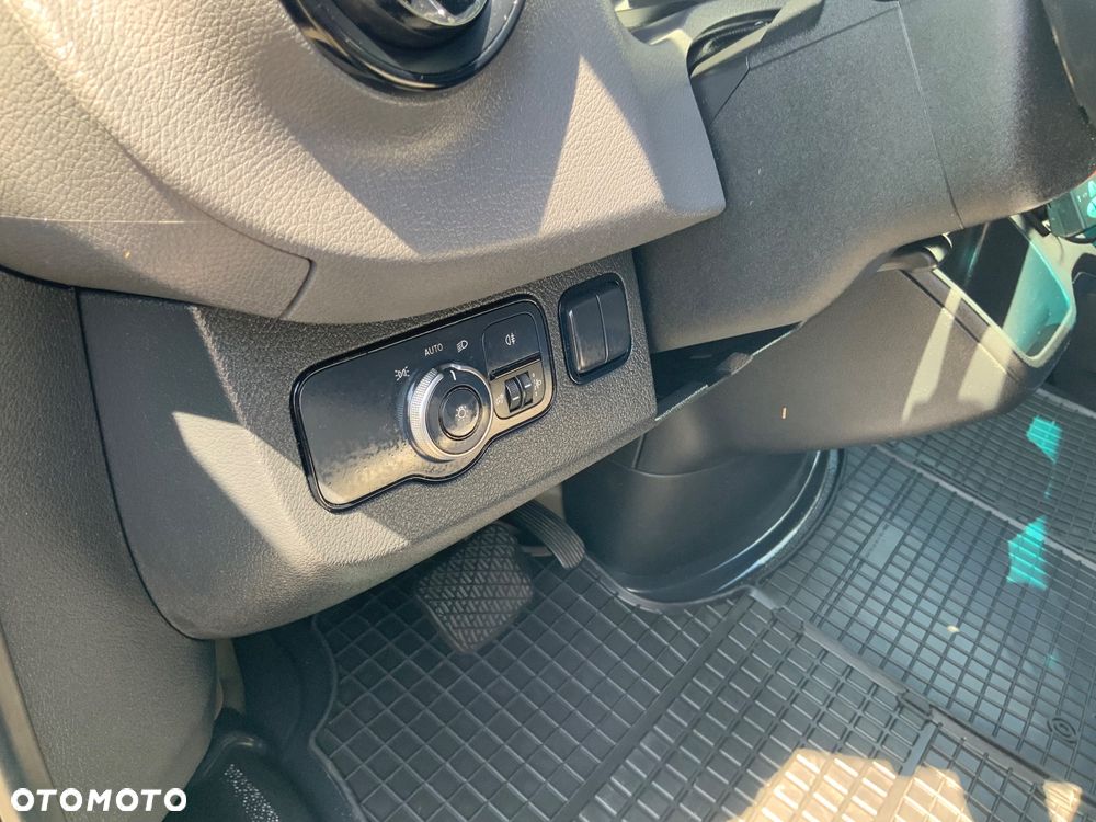 Mercedes-Benz SPRINTER - 12