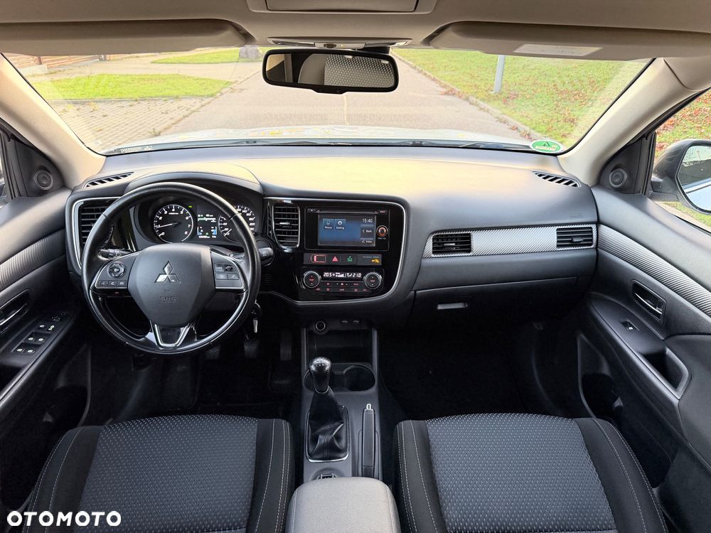 Mitsubishi Outlander - 5