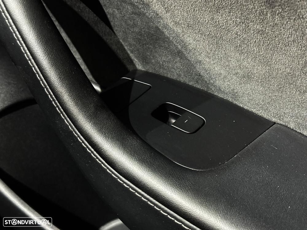 Tesla Model 3 Performance Dual Motor AWD - 34