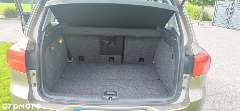 Volkswagen Tiguan - 10