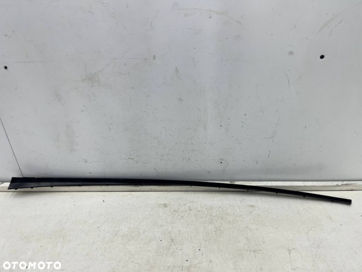 Listwa Ford Focus MK3 10-19r. prawy ślizg listwy zgarniającej szyby czołowej montażowa NOWA - 9