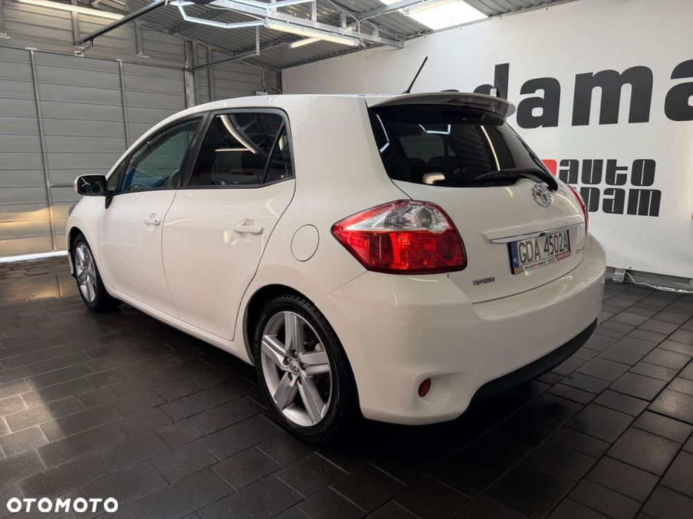 Toyota Auris - 5