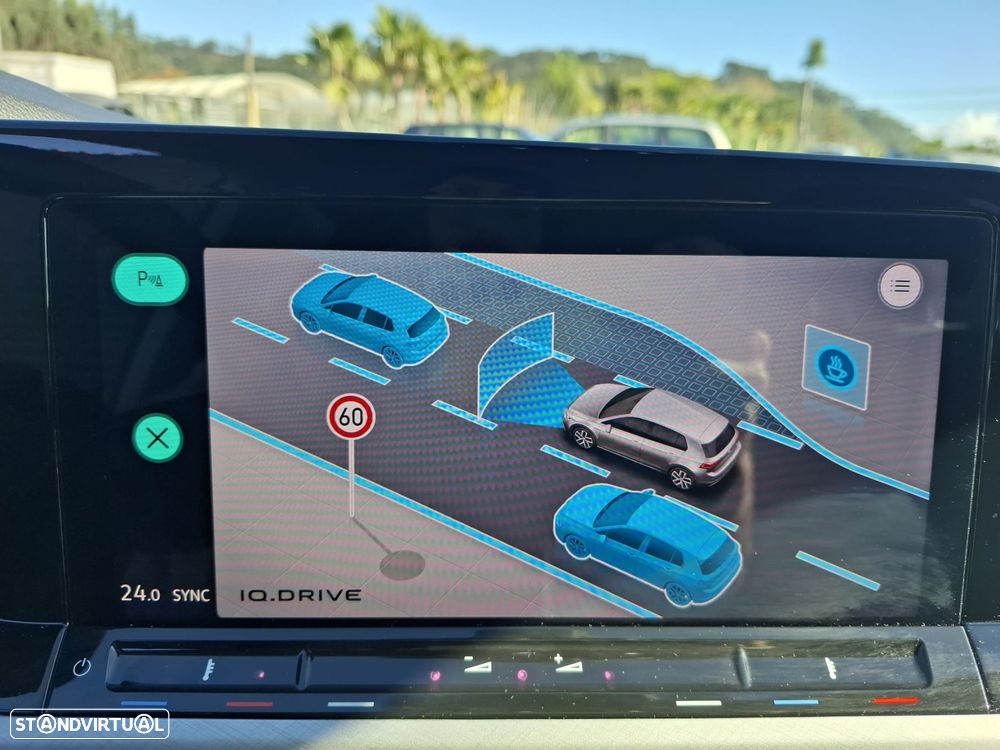 VW Golf 1.5 eTSI Life DSG - 28