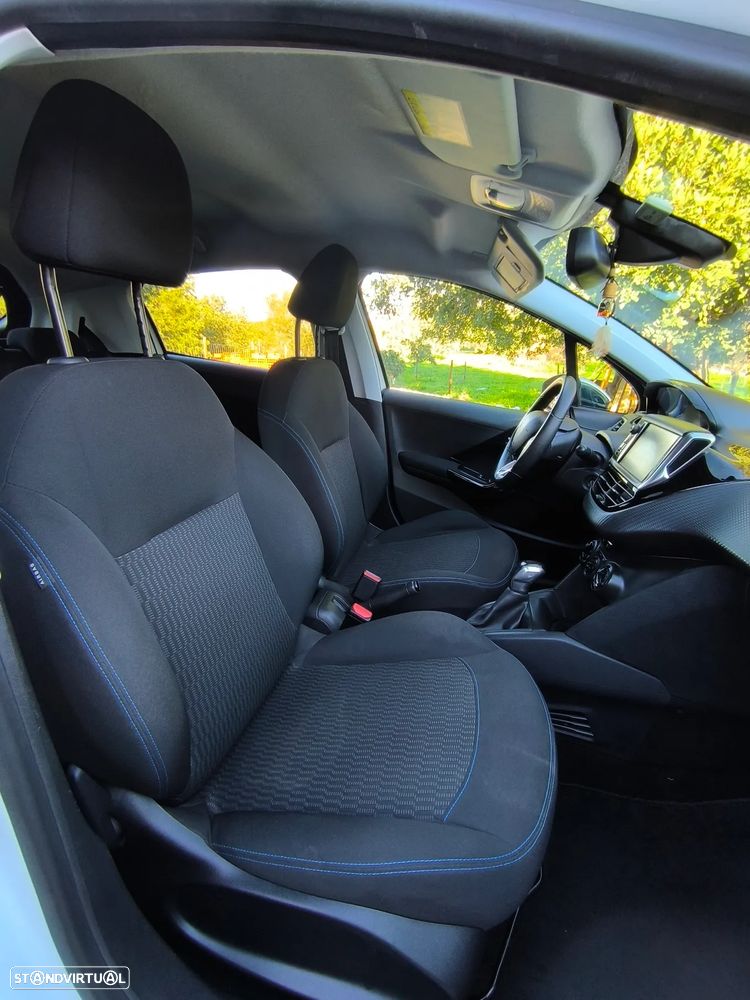 Peugeot 208 1.2 PureTech Style - 7