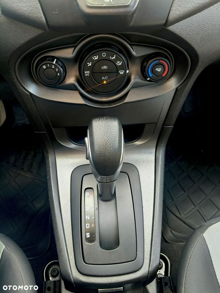 Ford Fiesta - 6